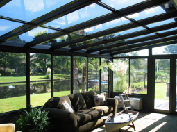 Không gian nhà bạn còn gì tuyệt vời hơn khi thiết kế mái kính “Giếng trời”